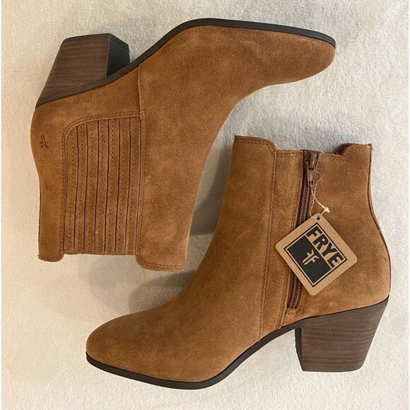 NEW Size 7.5 Frye Sandra Chelsea Block Heel Western Boots Cognac Suede Leather - Picture 2 of 11